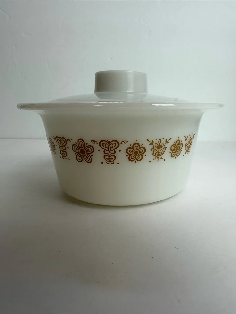 Vintage Pyrex Butterly Gold Butter Tub With Lid Milky White Gold Flowers #75